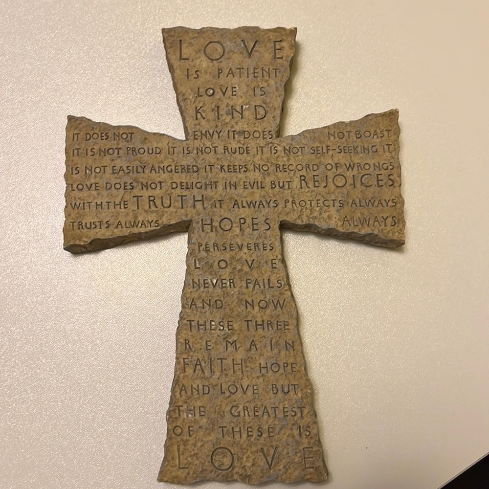 Zondervan Inspirio 1 Corinthians 13:4-8 “Love is Patient…” Wall Cross